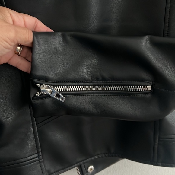 BlankNYC Black faux leather Motorcycle Jacket w/ Zipper size S good condition - Picture 9 of 12